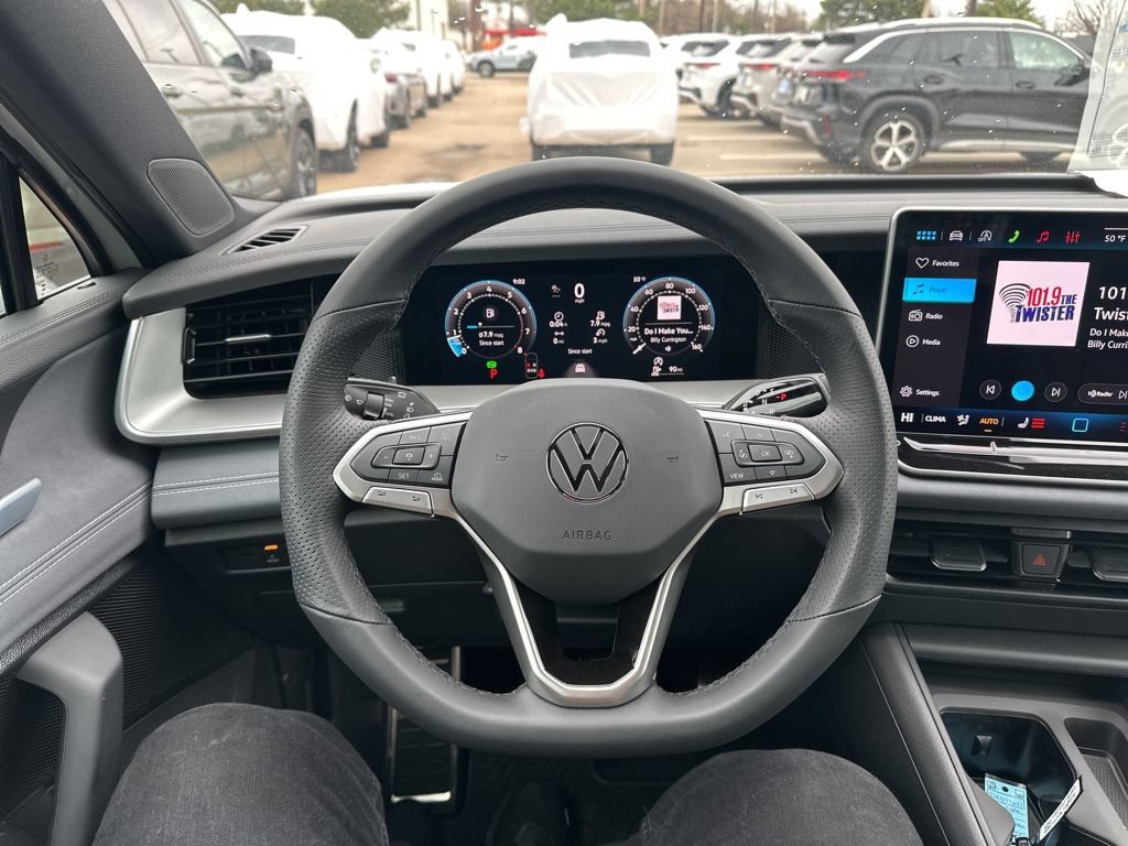 New 2026 Volkswagen Tiguan SE R-Line FWD image 11