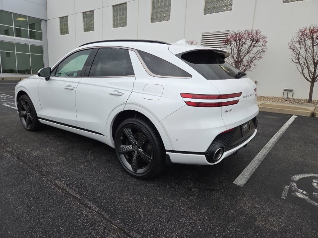 Used 2025 Genesis GV70 3.5T Sport w/ Sport Advanced Package image 6