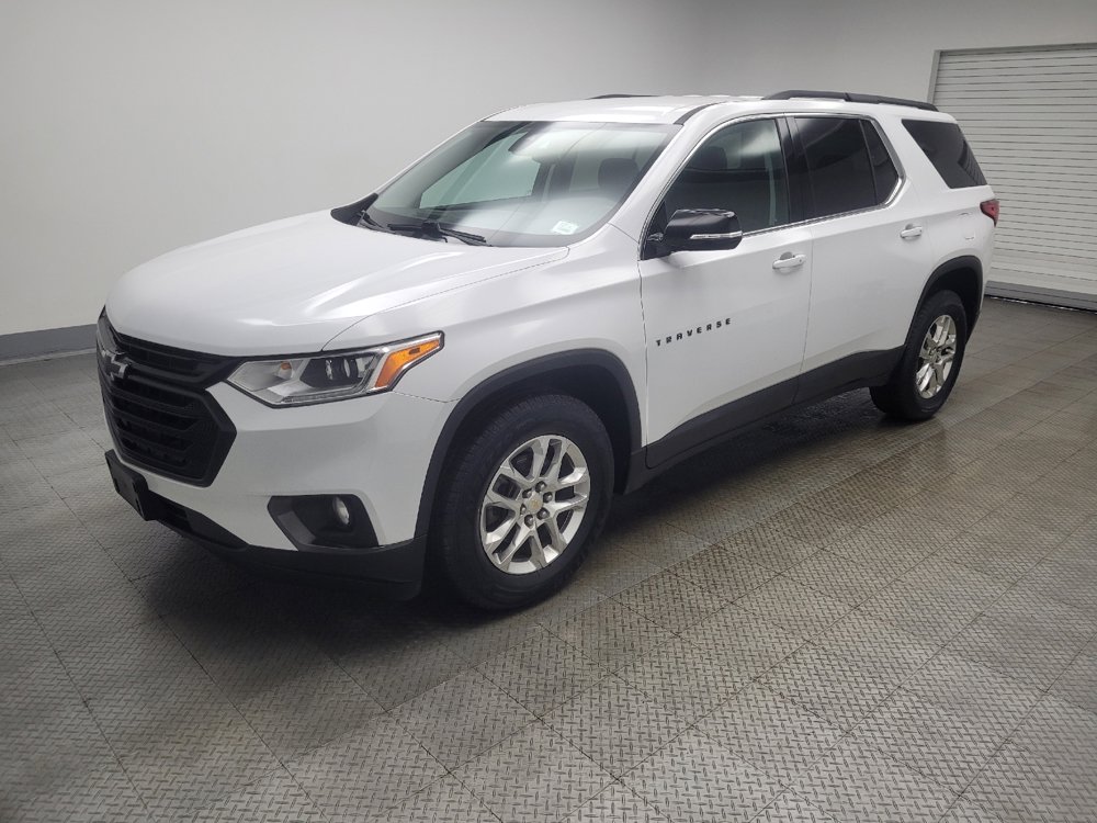 Used 2021 Chevrolet Traverse LT w/ LPO, Blackout Package image 2