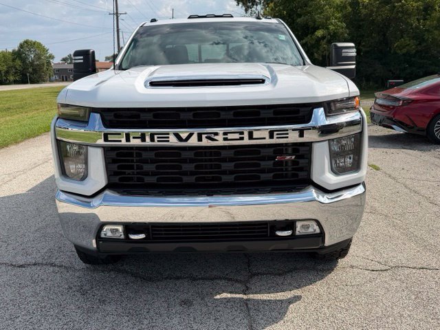 Used 2022 Chevrolet Silverado 2500 LT w/ Convenience Package AWD/4WD image 4