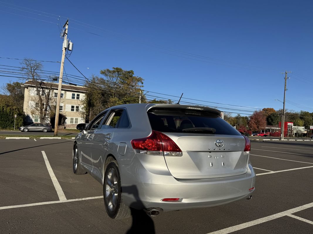 Used 2010 Toyota Venza AWD w/ Comfort Pkg image 5