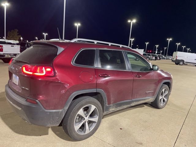Used 2019 Jeep Cherokee Limited w/ Luxury Group image 3
