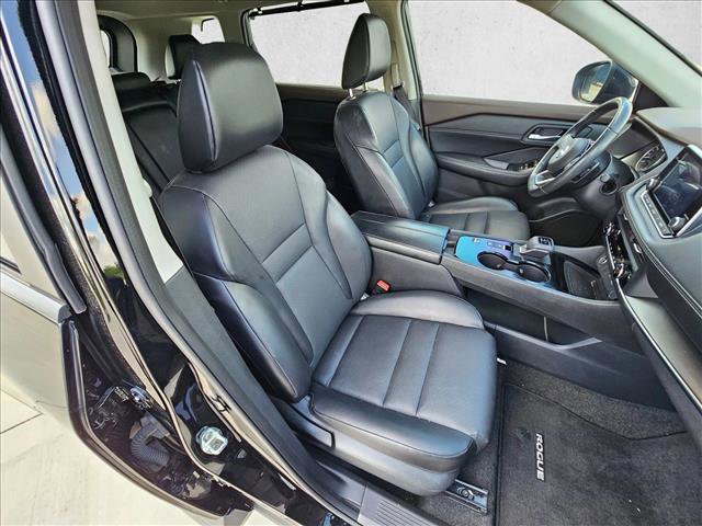 Used 2023 Nissan Rogue SV w/ SV Premium B Package FWD image 20