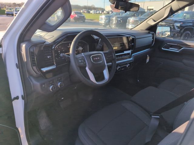 New 2026 GMC Sierra 1500 Elevation image 14