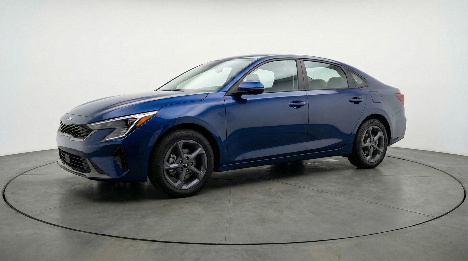 Used 2025 Kia K4 LXS image 3