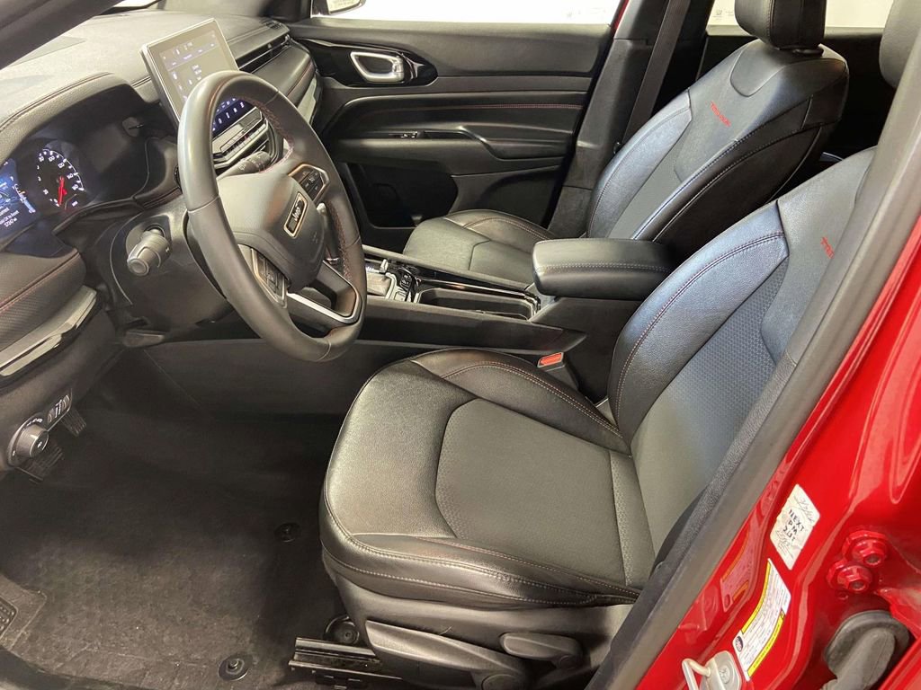 Used 2023 Jeep Compass Trailhawk image 11