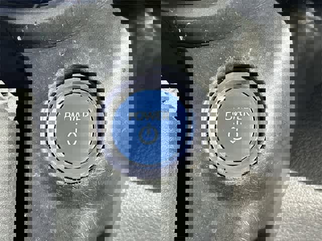 Used 2022 Toyota Sienna XSE image 11