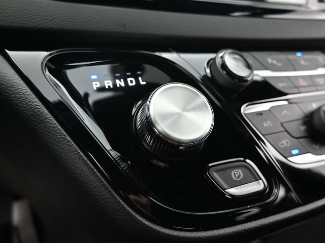 New 2025 Chrysler Voyager LX FWD image 34