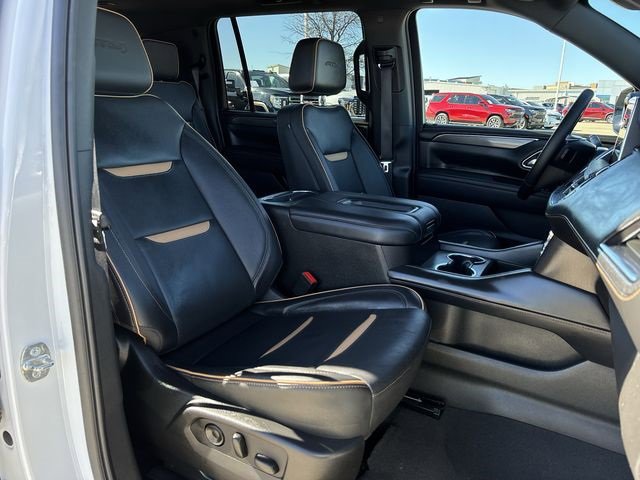 Used 2024 GMC Yukon XL AT4 w/ Technology Package image 29