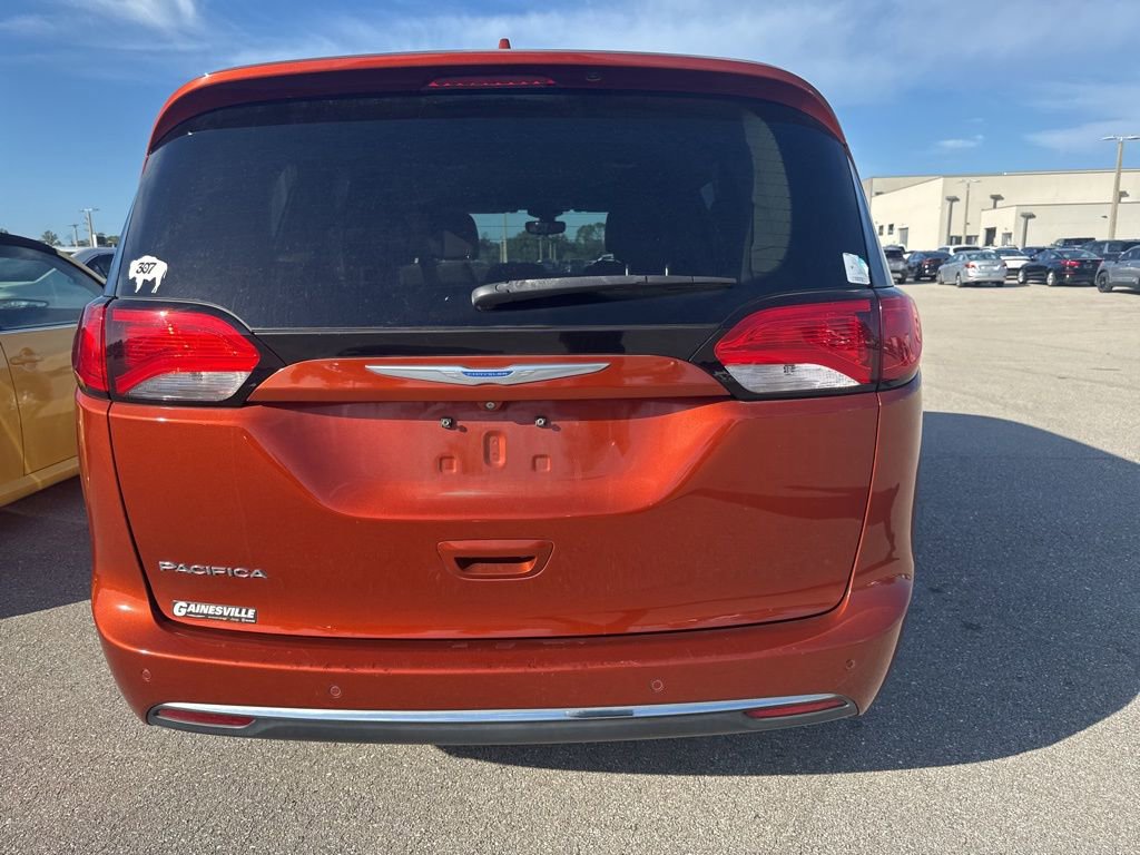 Used 2018 Chrysler Pacifica Touring Plus image 6