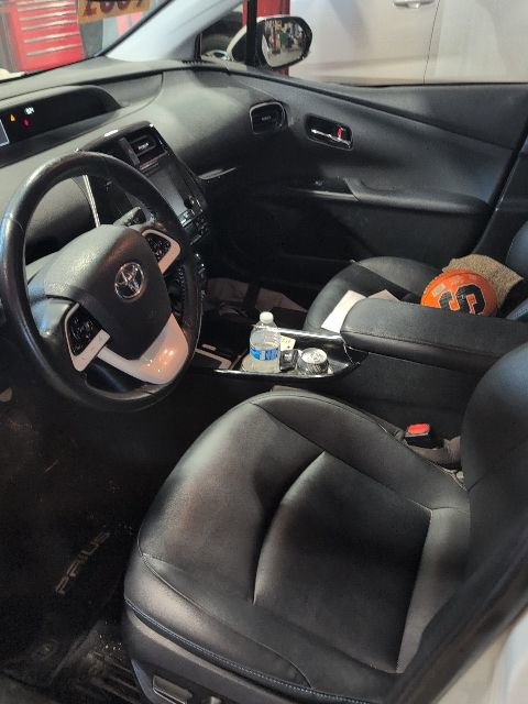 Used 2016 Toyota Prius Four Touring image 9