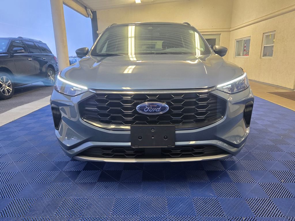 Used 2023 Ford Escape ST-Line w/ Tech Pack #1 image 2