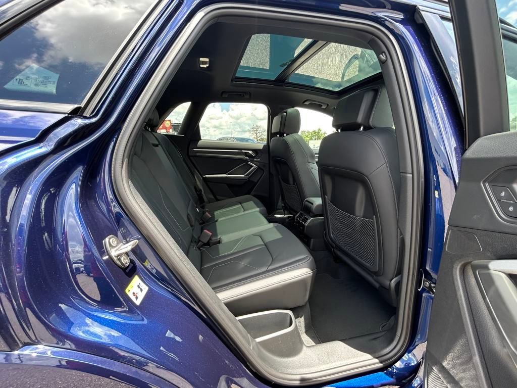 New 2025 Audi Q3 2.0T Premium image 36