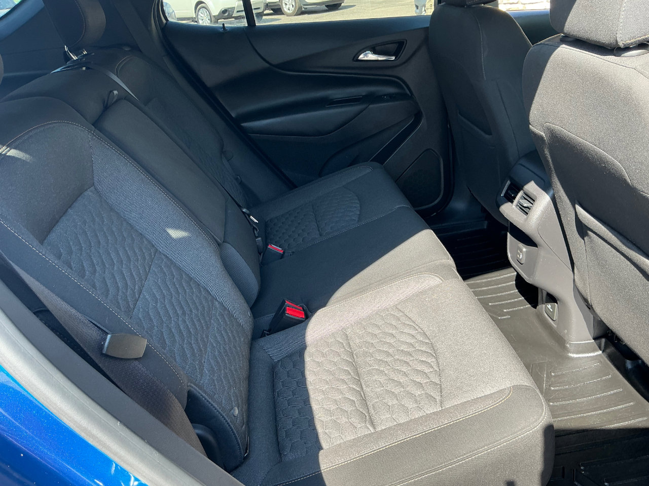 Used 2019 Chevrolet Equinox LT w/ Sun & Navigation Package image 13