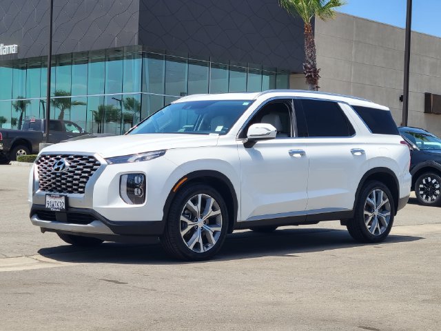 Used 2021 Hyundai Palisade SEL w/ Premium Package FWD image 2