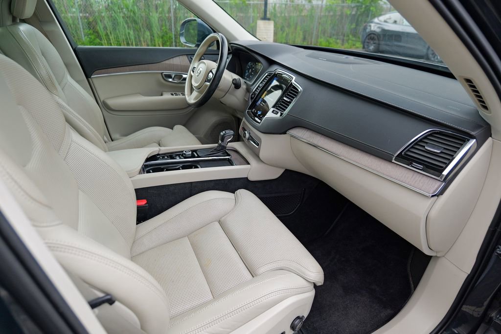 Used 2021 Volvo XC90 T6 Inscription w/ Climate Package AWD/4WD image 39