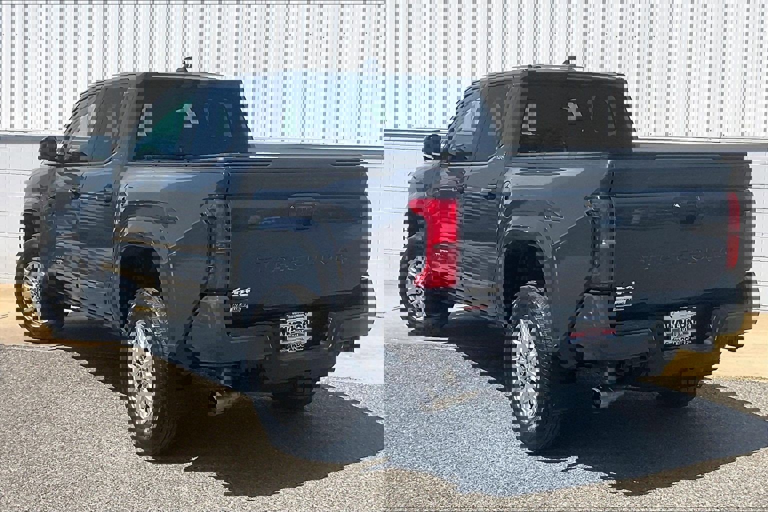 Used 2025 Toyota Tacoma SR5 image 15