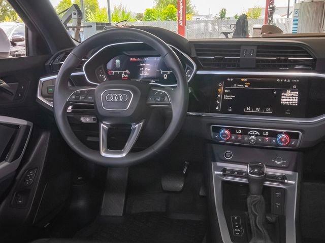 Certified 2024 Audi Q3 2.0T Premium Plus w/ Premium Plus Package image 39