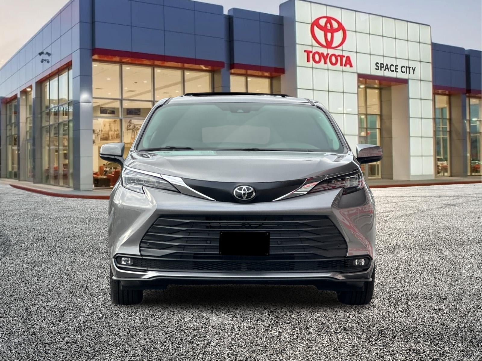 New 2026 Toyota Sienna XLE FWD image 9