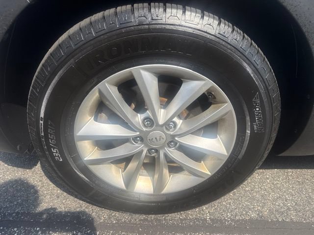 Used 2016 Kia Sorento AWD image 7