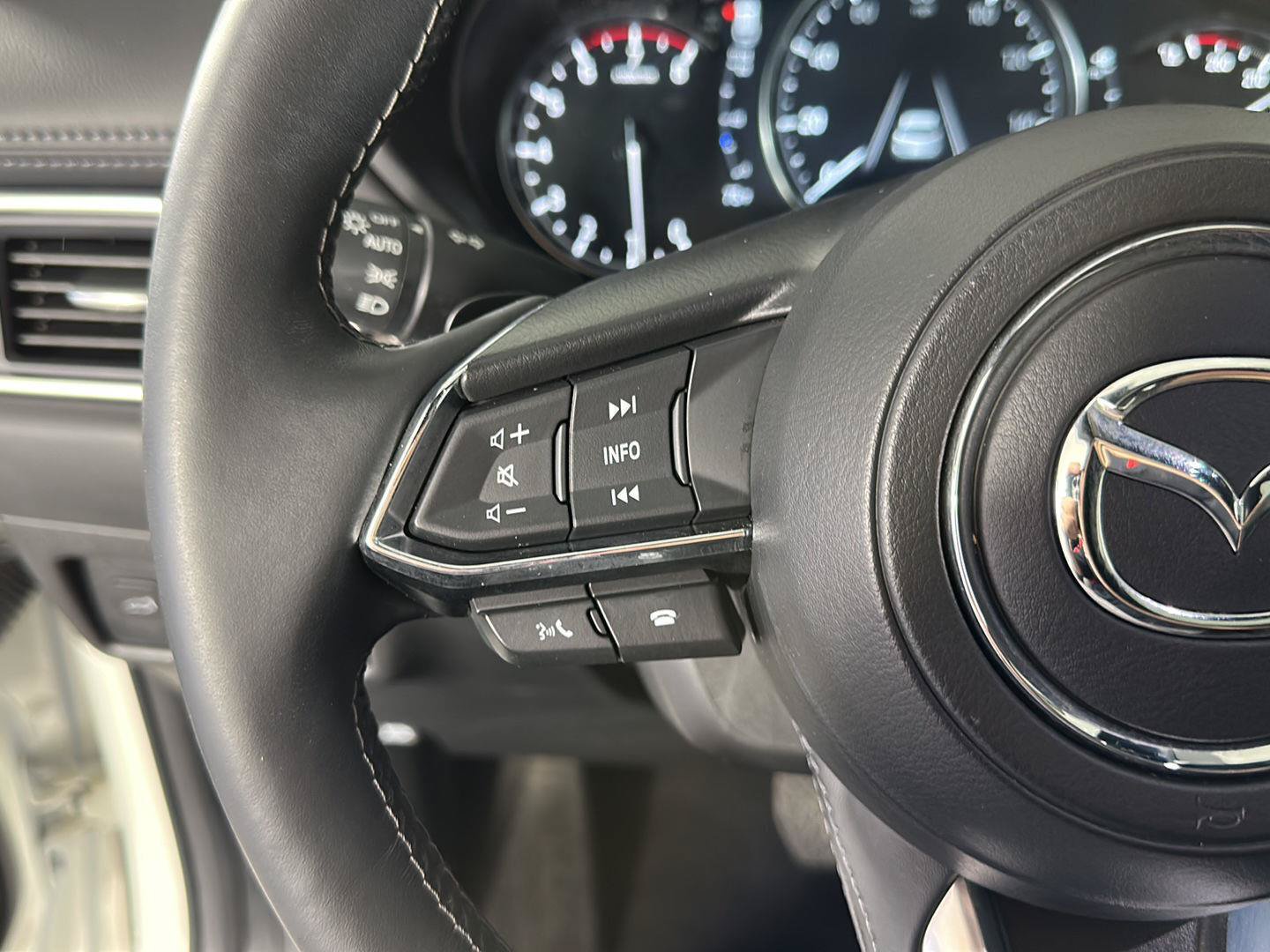 Used 2023 MAZDA CX-5 Signature AWD/4WD image 16