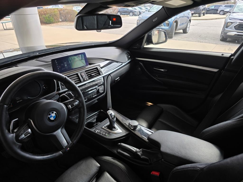 Used 2018 BMW 340i Gran Turismo xDrive image 13