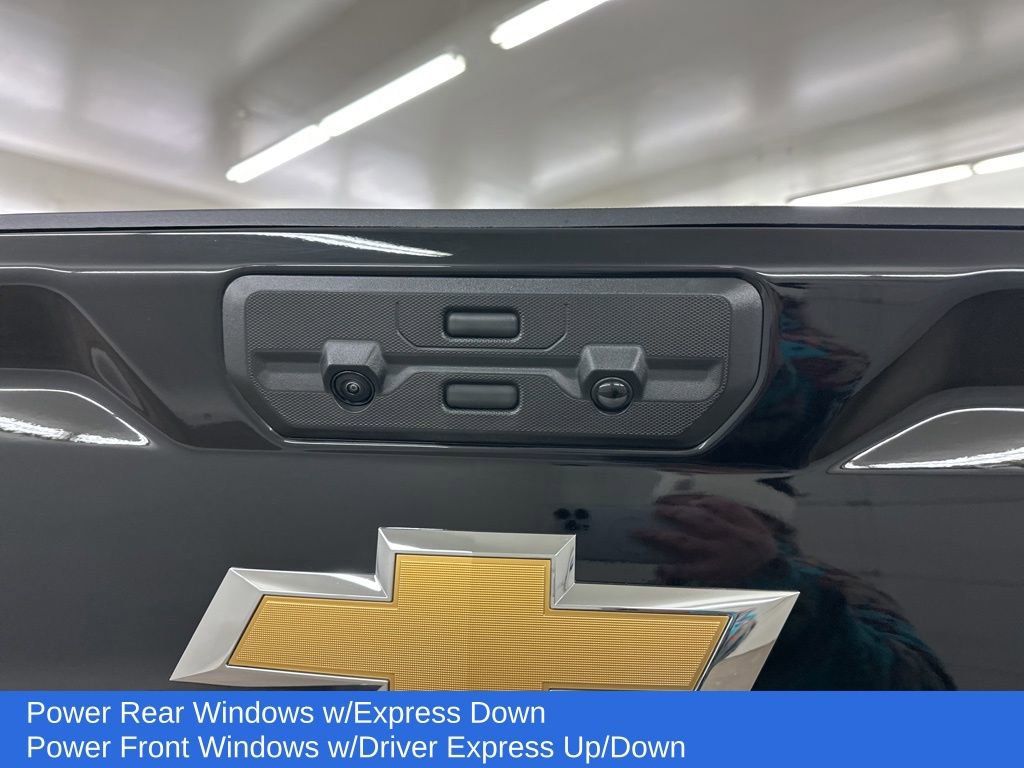 Used 2024 Chevrolet Silverado 2500 LTZ w/ LTZ Premium Package image 16