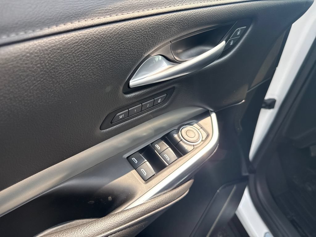 Certified 2023 Cadillac XT4 Premium Luxury FWD image 14