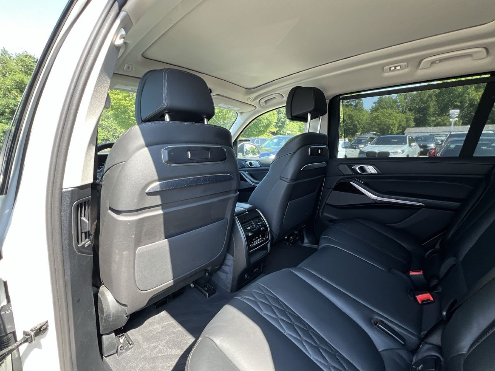 Used 2026 BMW X7 xDrive40i AWD/4WD image 23