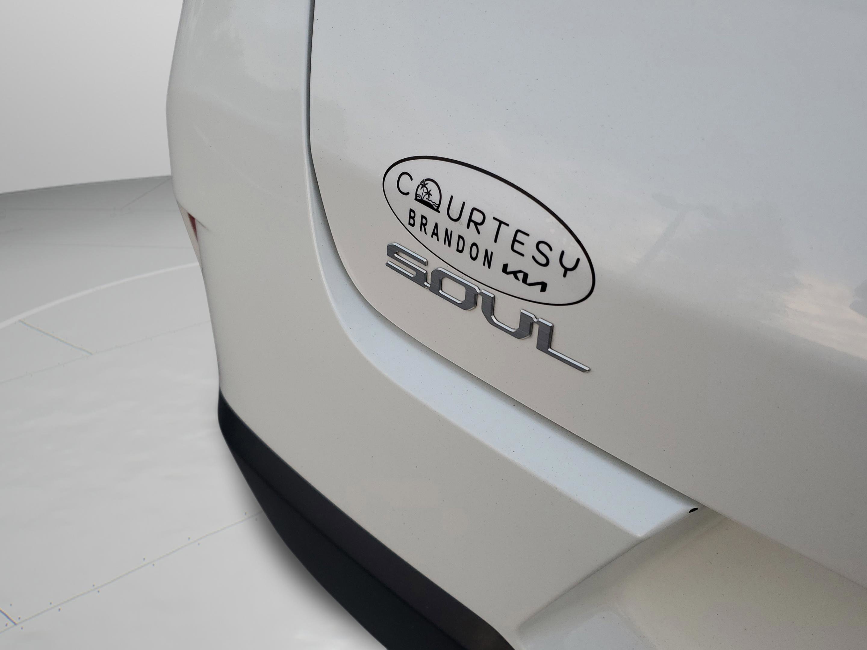 Certified 2023 Kia Soul LX w/ LX Technology Package image 8