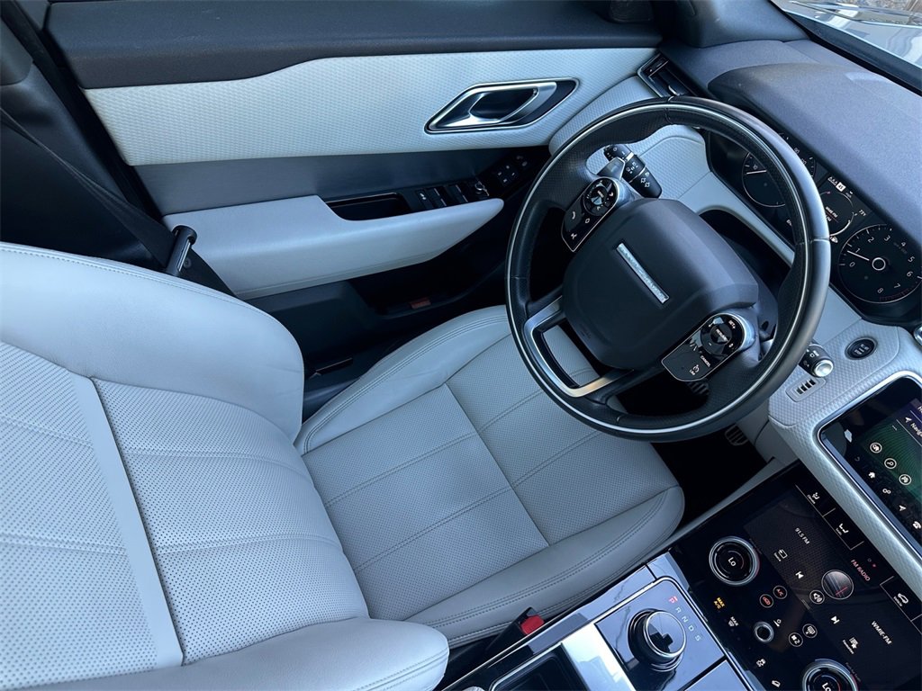 Used 2020 Land Rover Range Rover Velar R-Dynamic S image 27