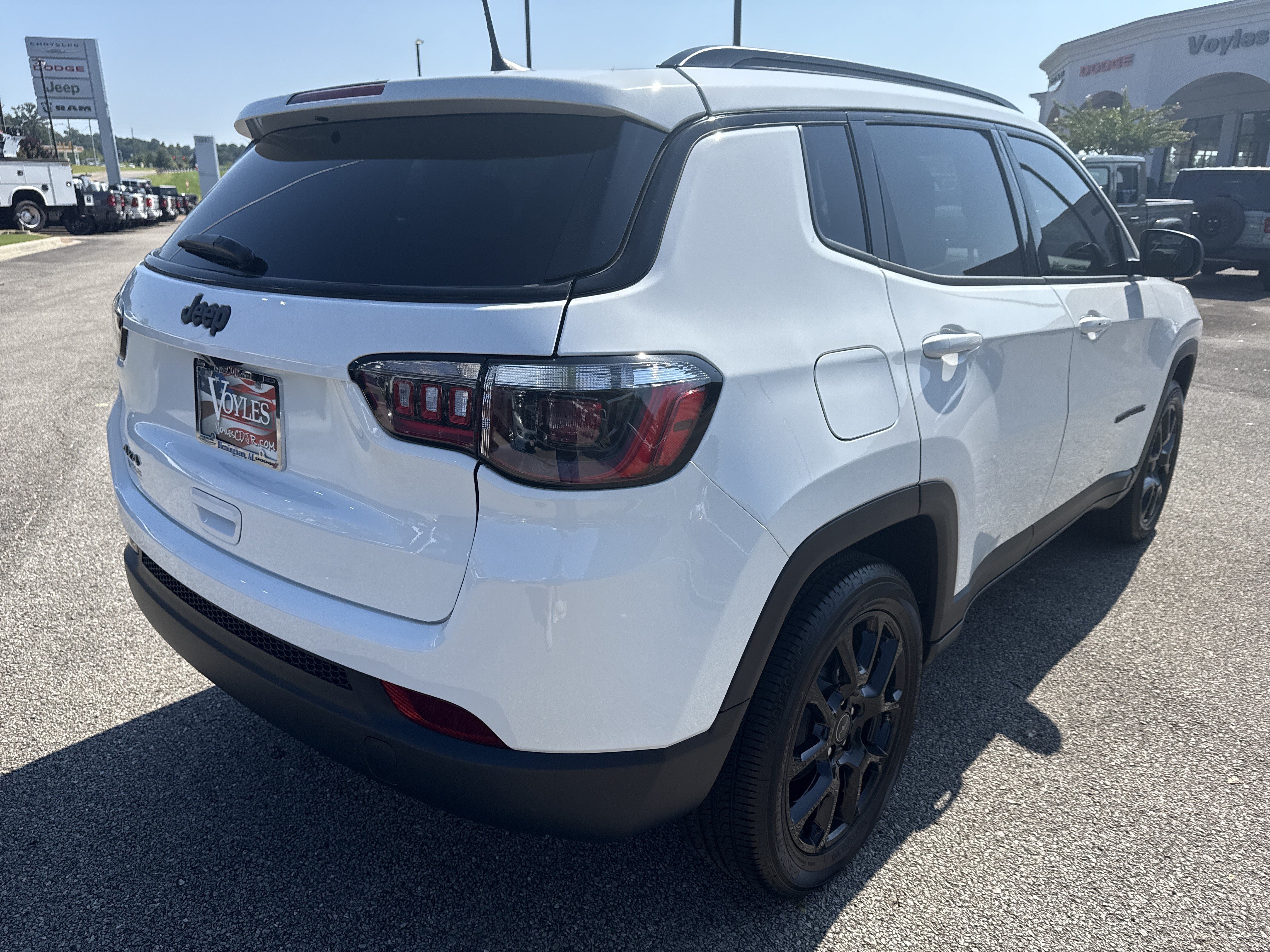 New 2026 Jeep Compass Latitude AWD/4WD image 7