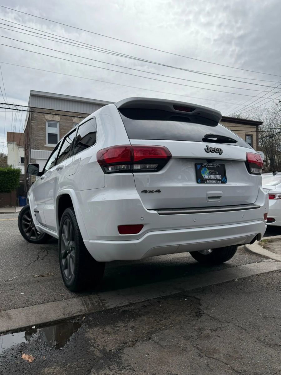 Used 2016 Jeep Grand Cherokee Limited 75th Anniversary AWD/4WD image 3