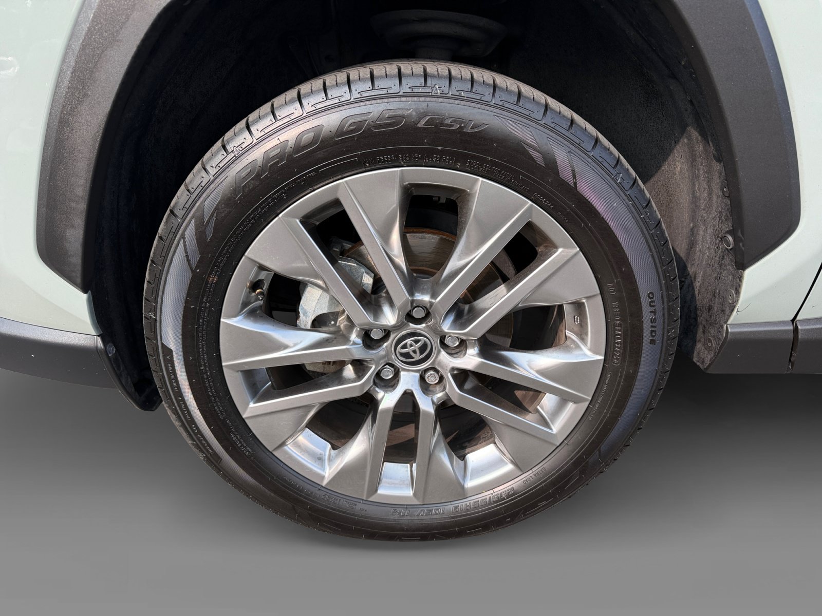 Used 2023 Toyota RAV4 XLE Premium AWD/4WD image 9