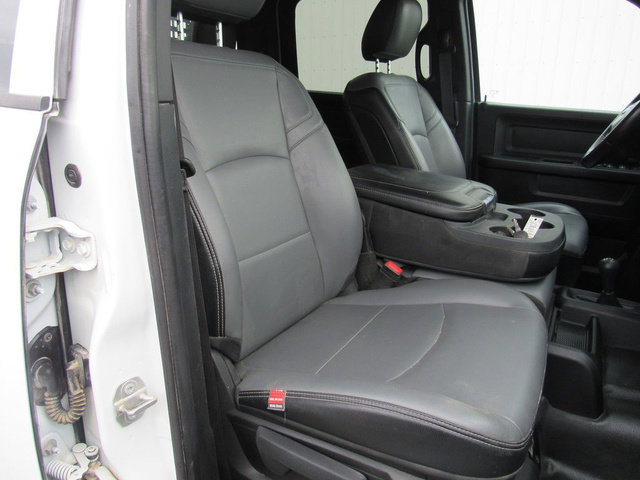 Used 2022 RAM 3500 Tradesman w/ Chrome Appearance Group AWD/4WD image 14