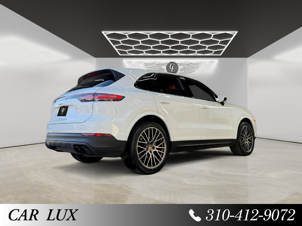 Used 2022 Porsche Cayenne Platinum Edition AWD/4WD image 25