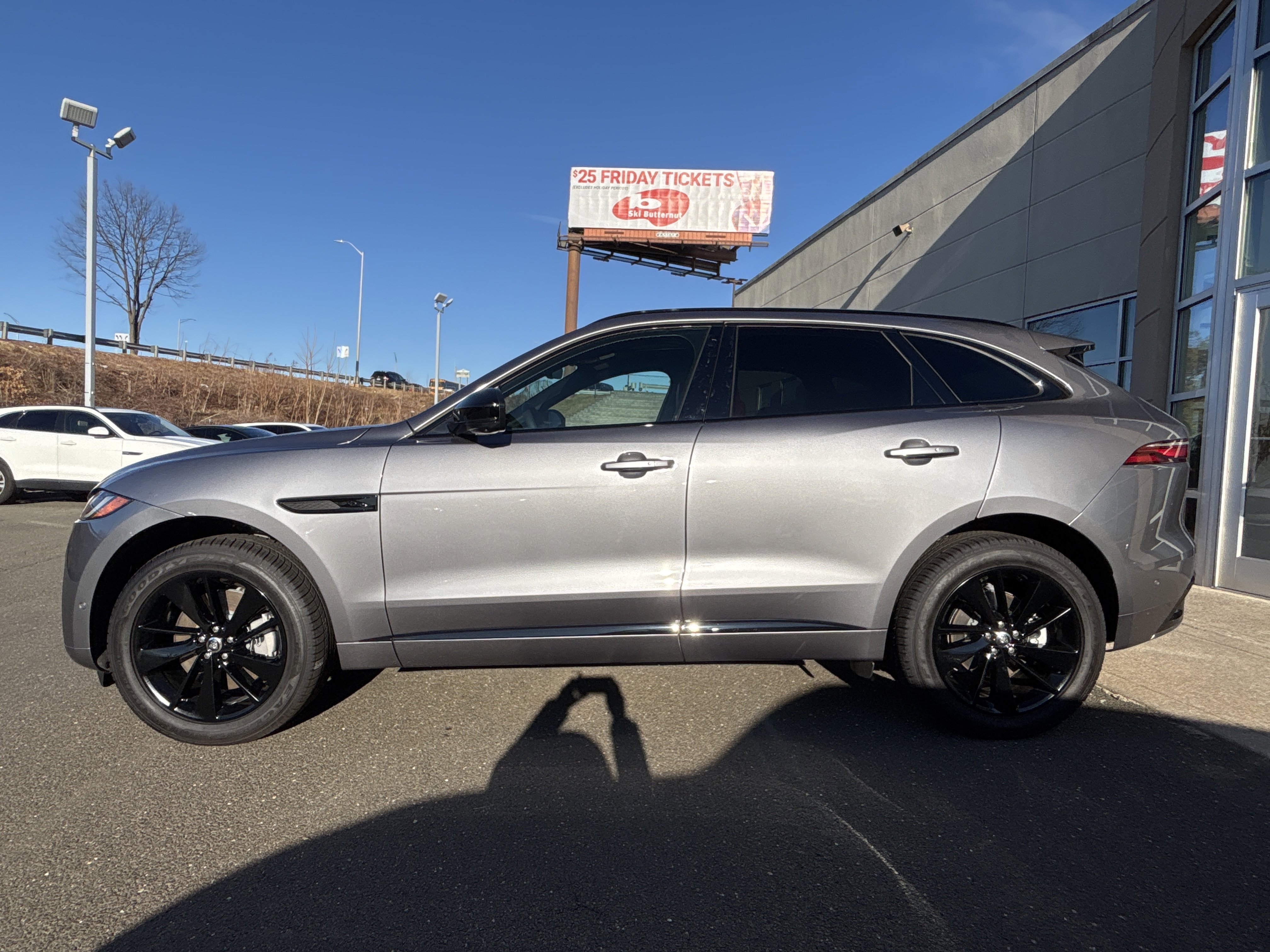 Used 2026 Jaguar F-PACE R-Dynamic S image 5