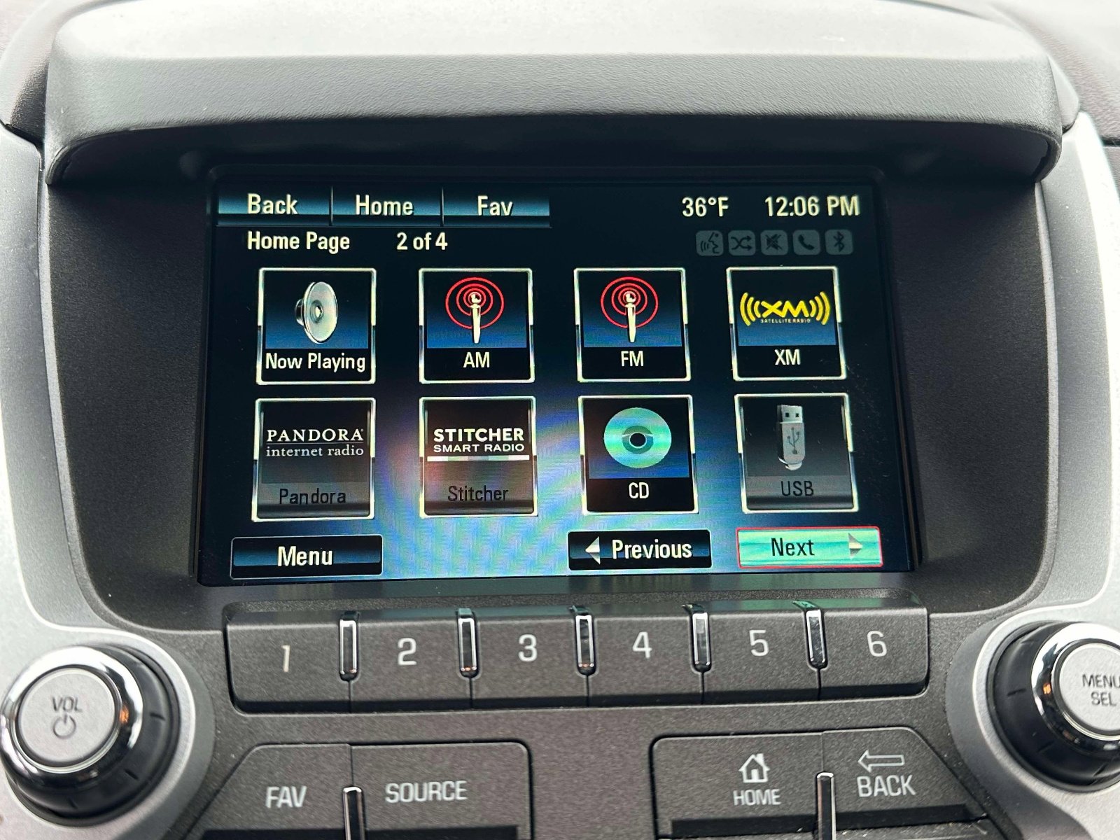 Used 2014 Chevrolet Equinox LT w/ Driver Convenience Package image 9