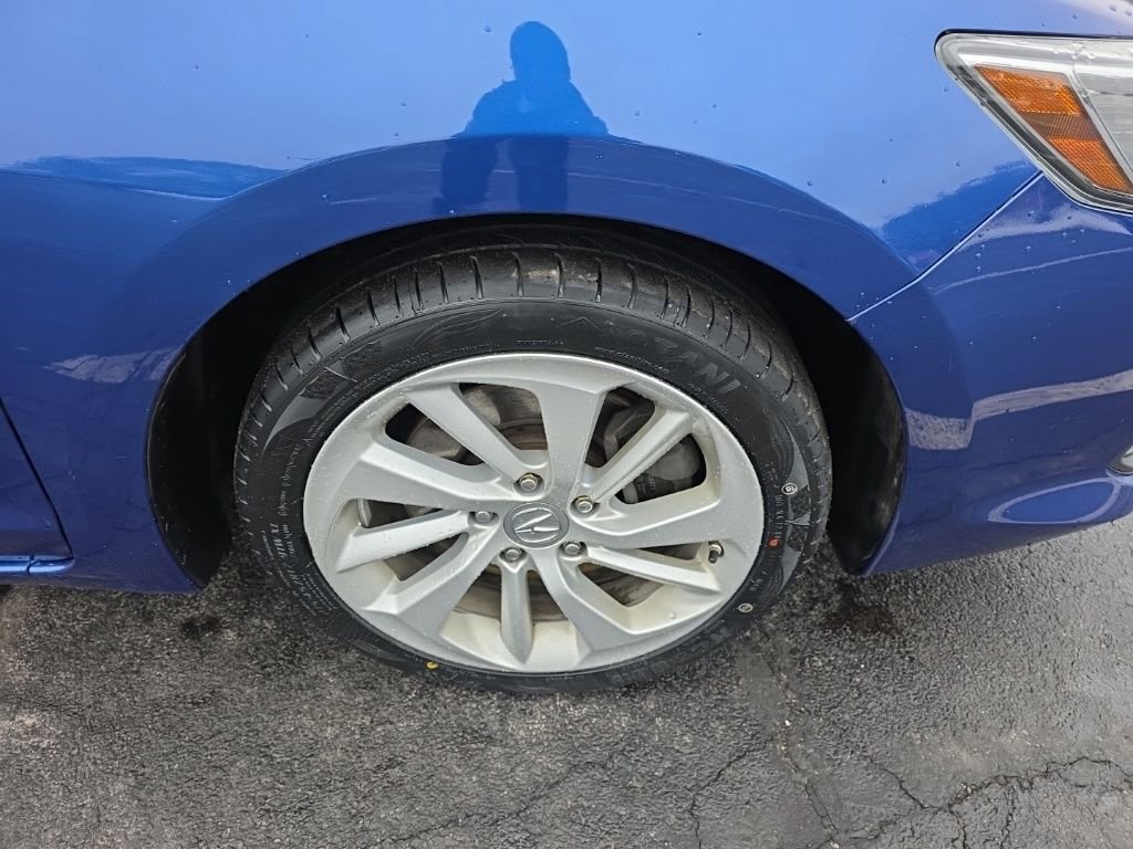 Used 2017 Acura ILX image 9