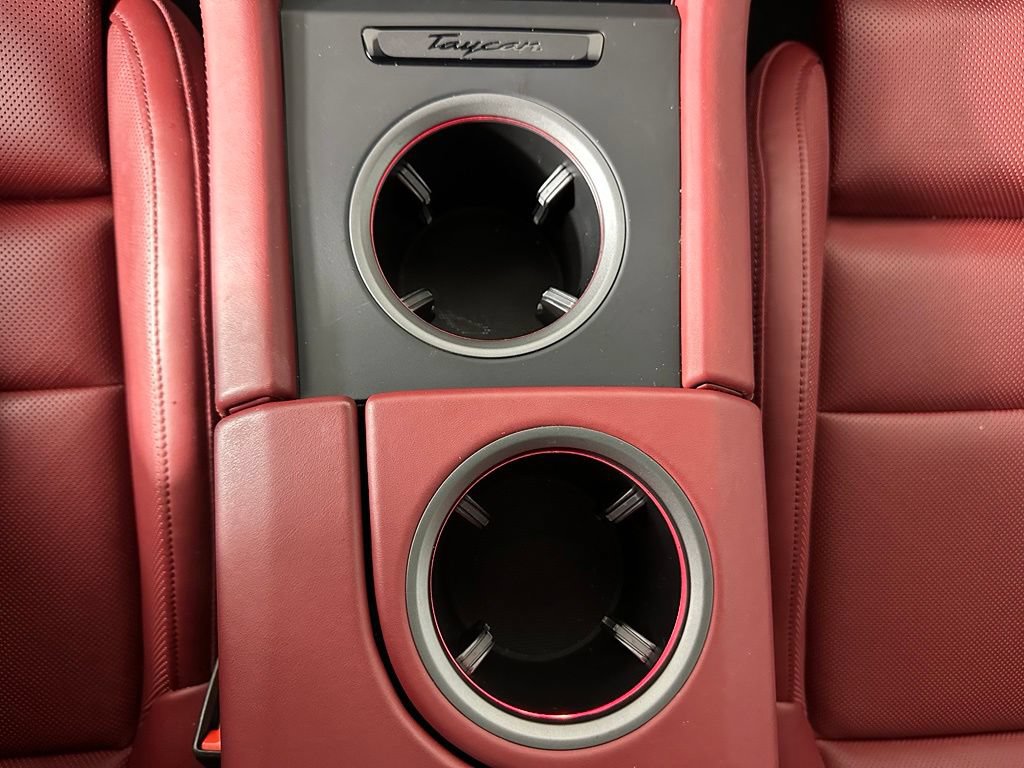 Certified 2020 Porsche Taycan Turbo S AWD/4WD image 33