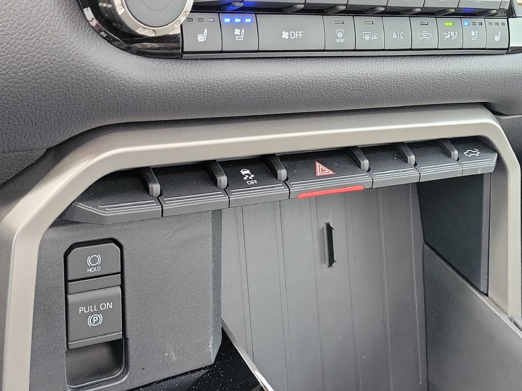 New 2026 Toyota Tundra Limited AWD/4WD image 17