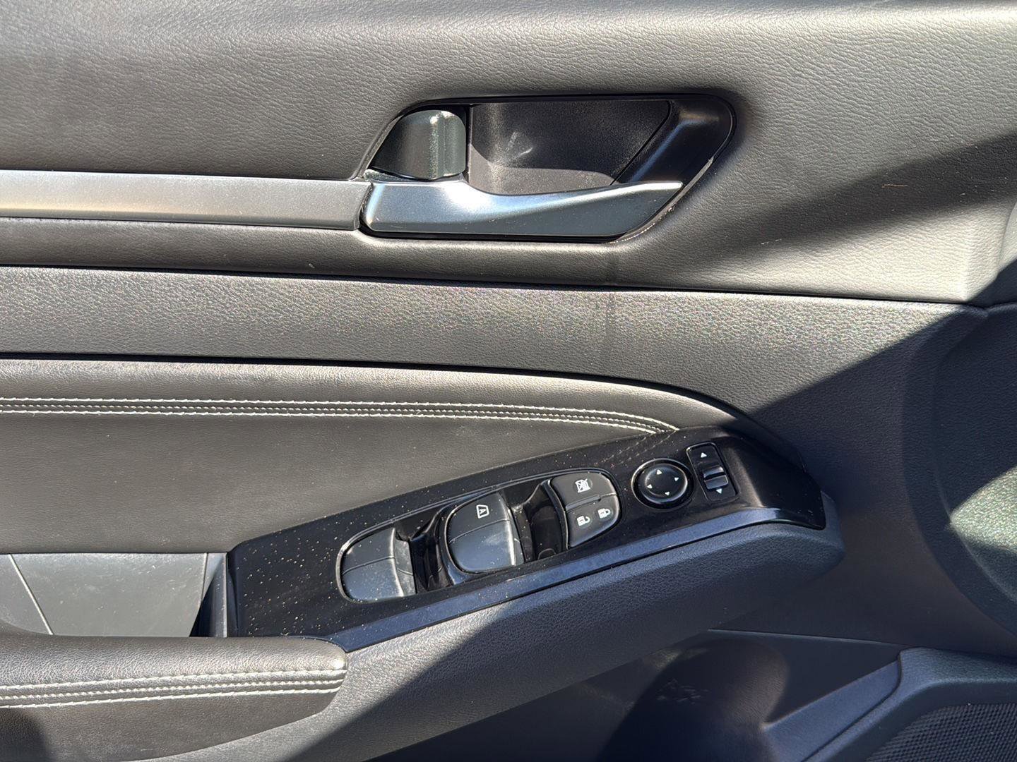 Used 2023 Nissan Altima 2.5 SL image 12