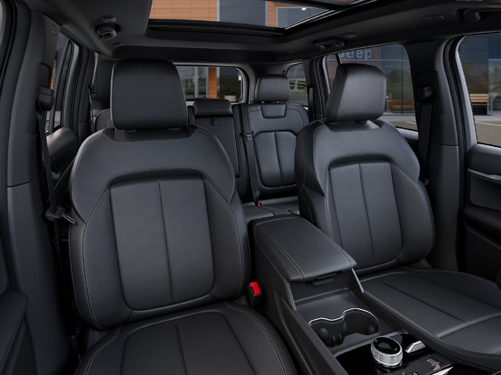 New 2026 Jeep Grand Cherokee Limited w/ Limited Altitude Package AWD/4WD image 17
