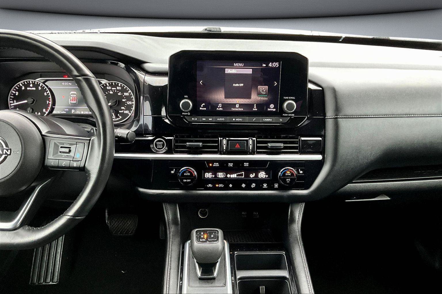Used 2024 Nissan Pathfinder SV AWD/4WD image 10