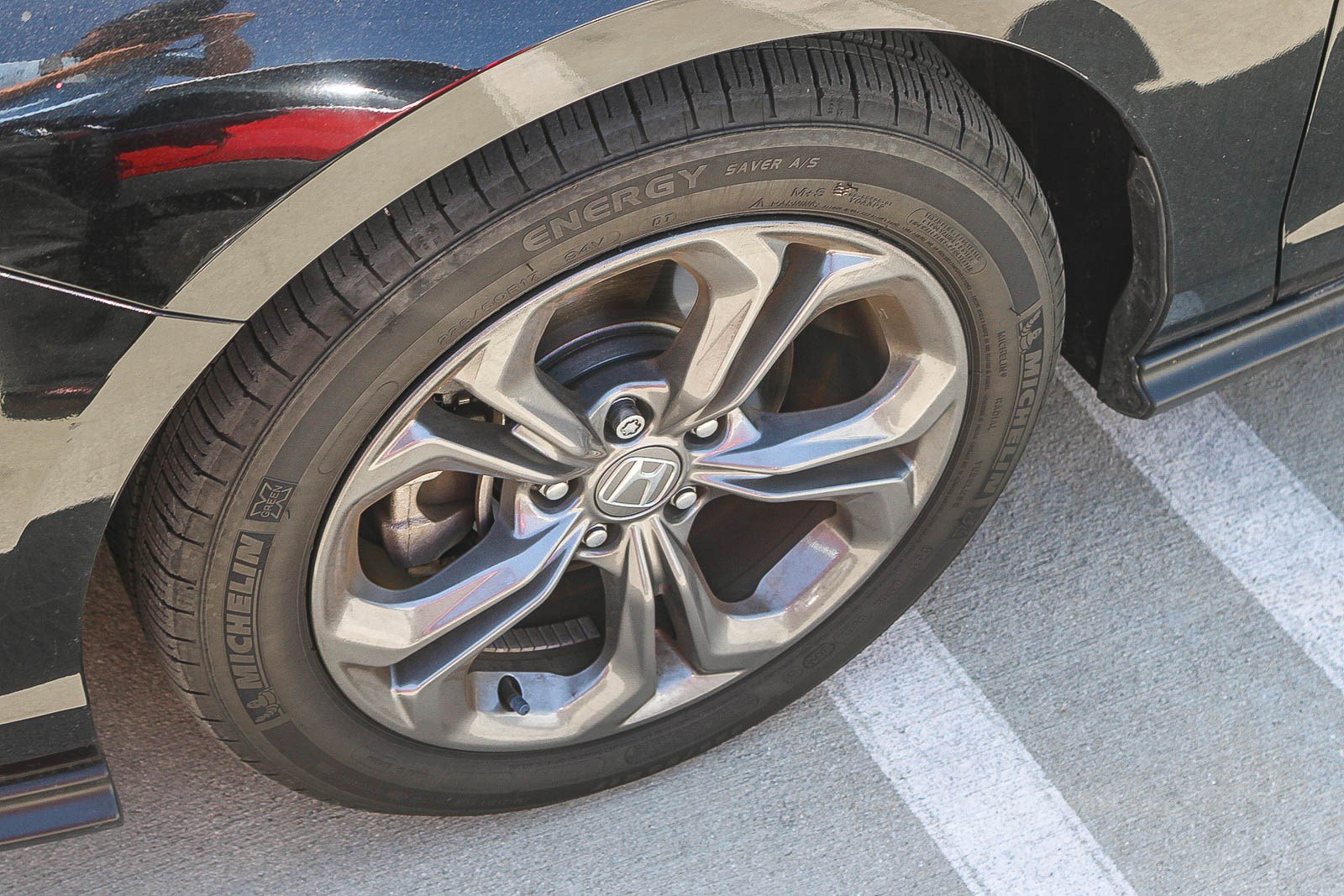 Used 2023 Honda Accord EX image 8