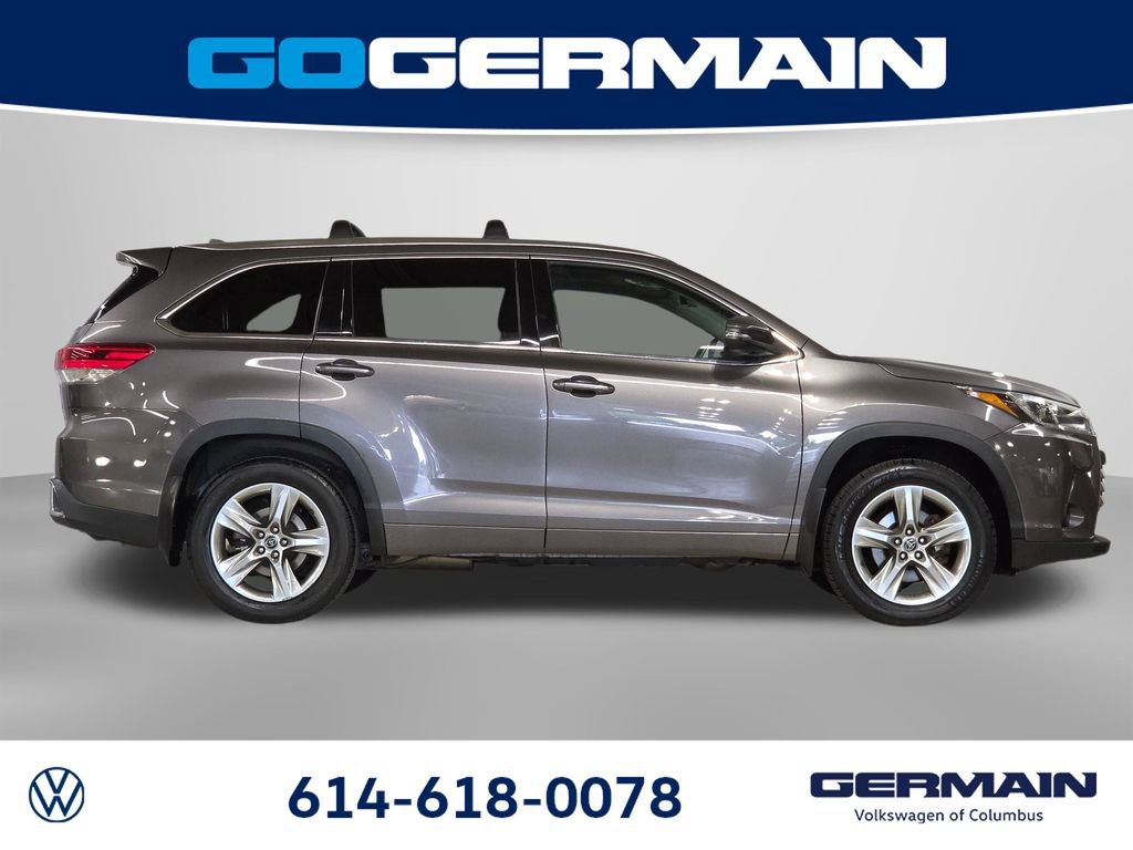 Used 2017 Toyota Highlander Limited AWD/4WD image 6