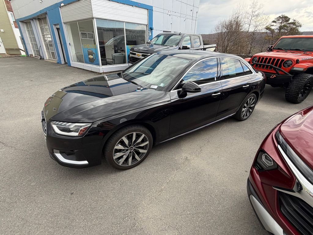 Used 2022 Audi A4 2.0T Premium Plus w/ Premium Plus Package AWD/4WD image 2
