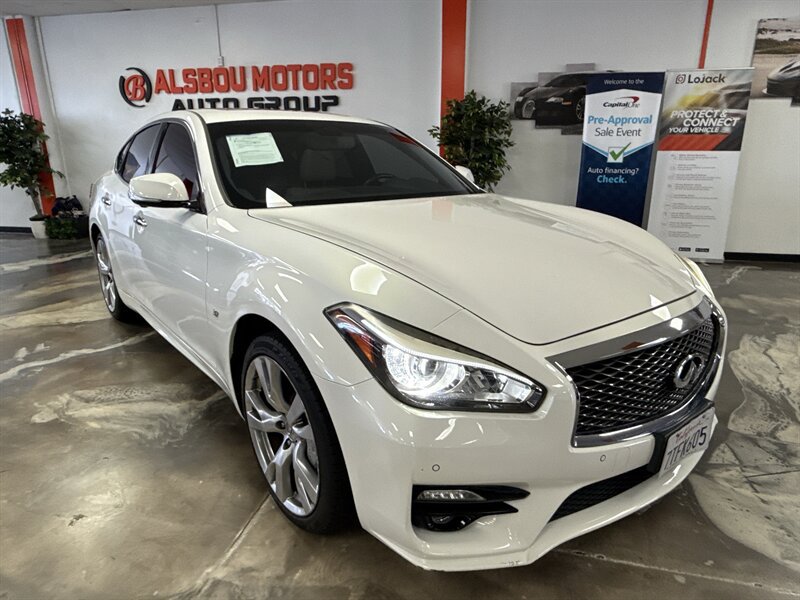 Used 2015 INFINITI Q70 3.7 w/ Sport Package