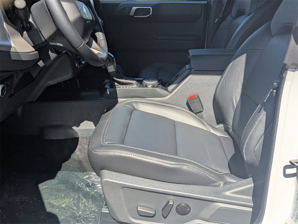 New 2025 Ford Bronco Outer Banks w/ Sasquatch Package image 6
