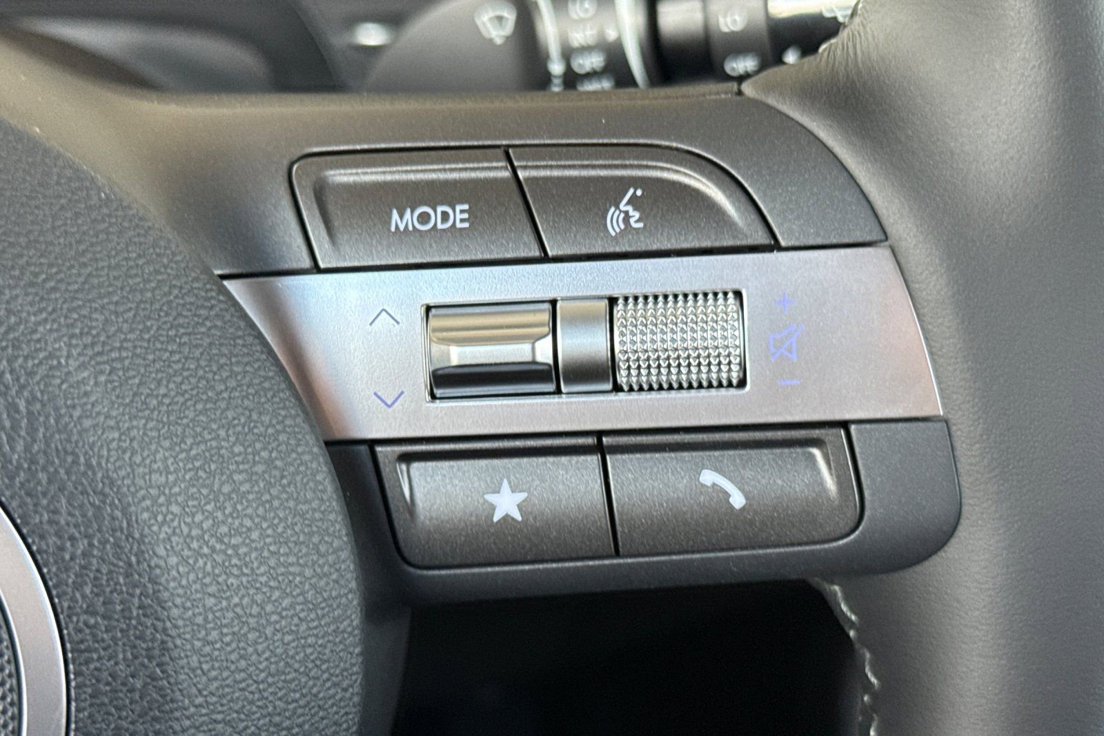 Used 2026 Hyundai Kona SEL Sport AWD/4WD image 33